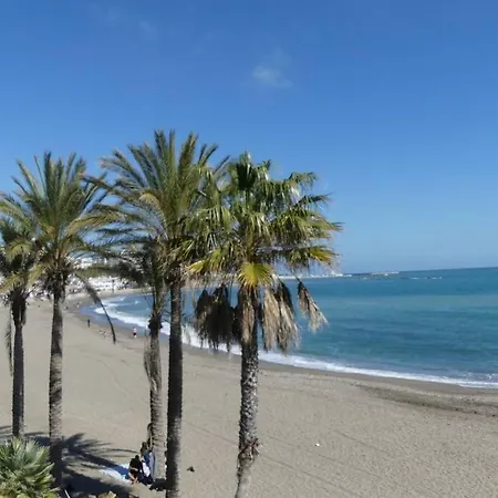 Piscina, Playa Parking A 5 Min Caminando Del Puerto De Benalmádena